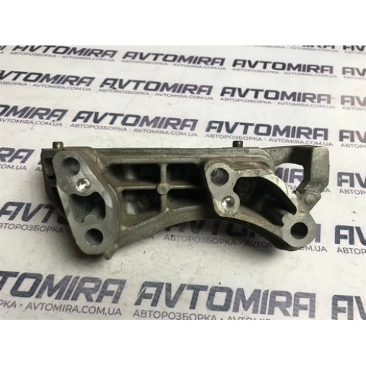 Кронштейн двигателя Peugeot 308 1.6BlueHDI 2013-2021 9673585780